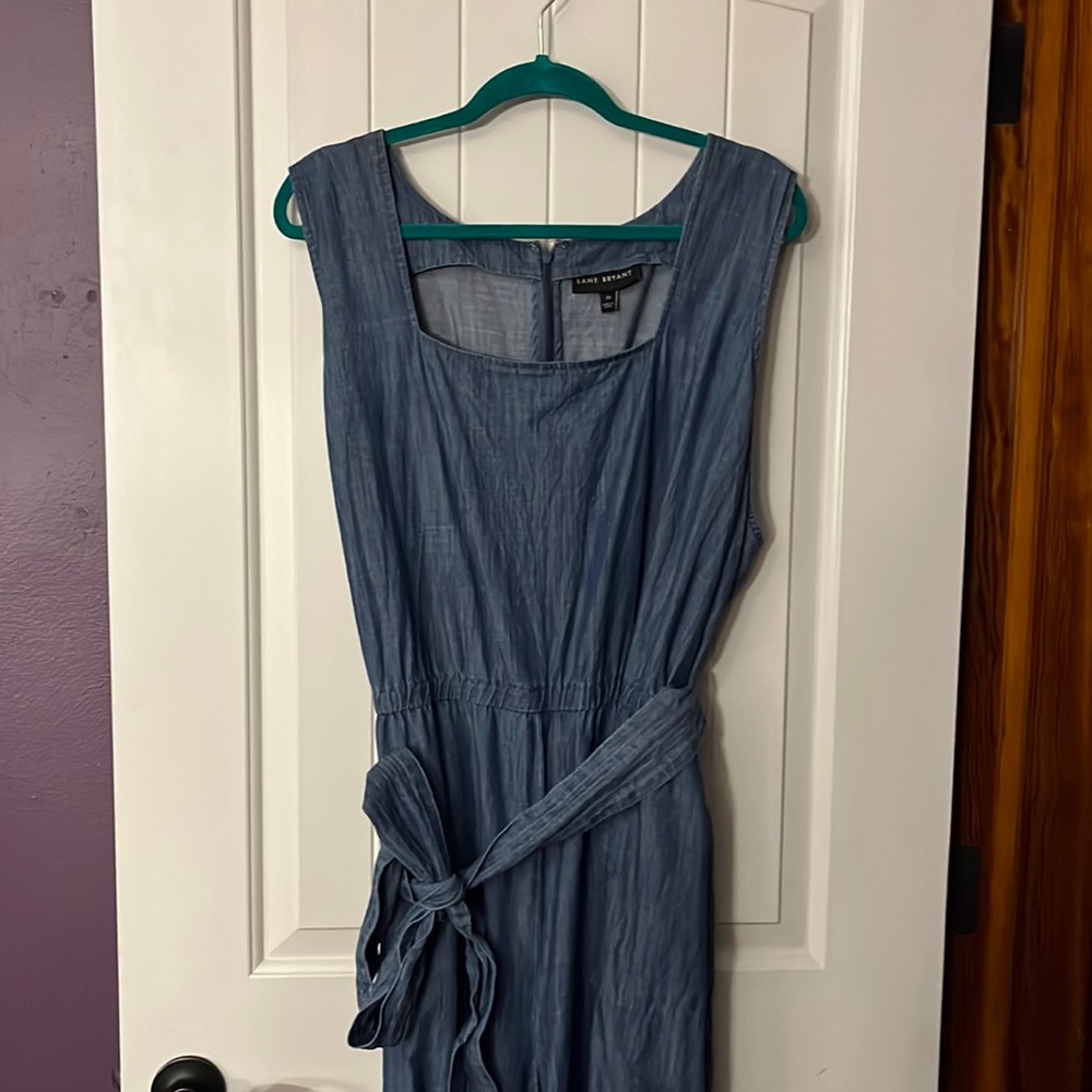 Such a cute chambray  jumpsuit! Photos cannot do it justice! It’s so cute on!!